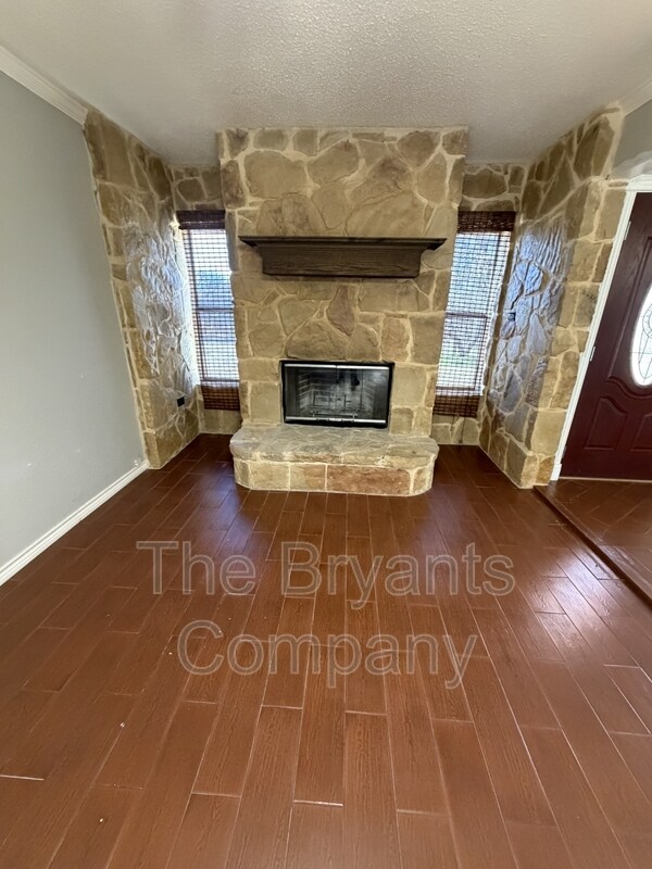 Building Photo - 813 Co Rd 3680