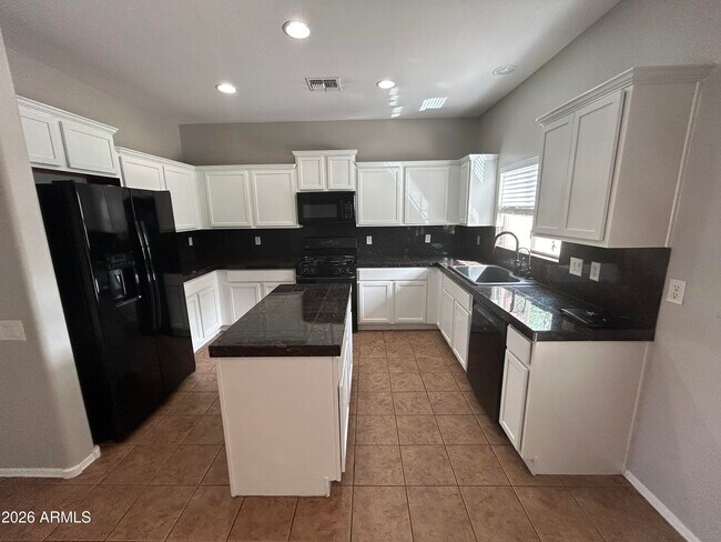 Building Photo - 17315 W Tara Ln