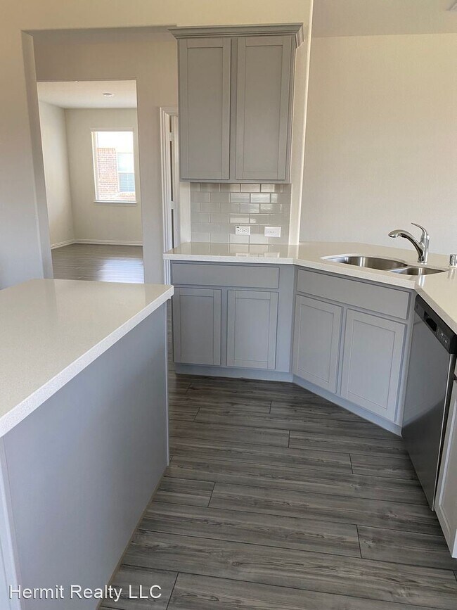 Building Photo - 4 br, 2 bath House - 433 Petty Way