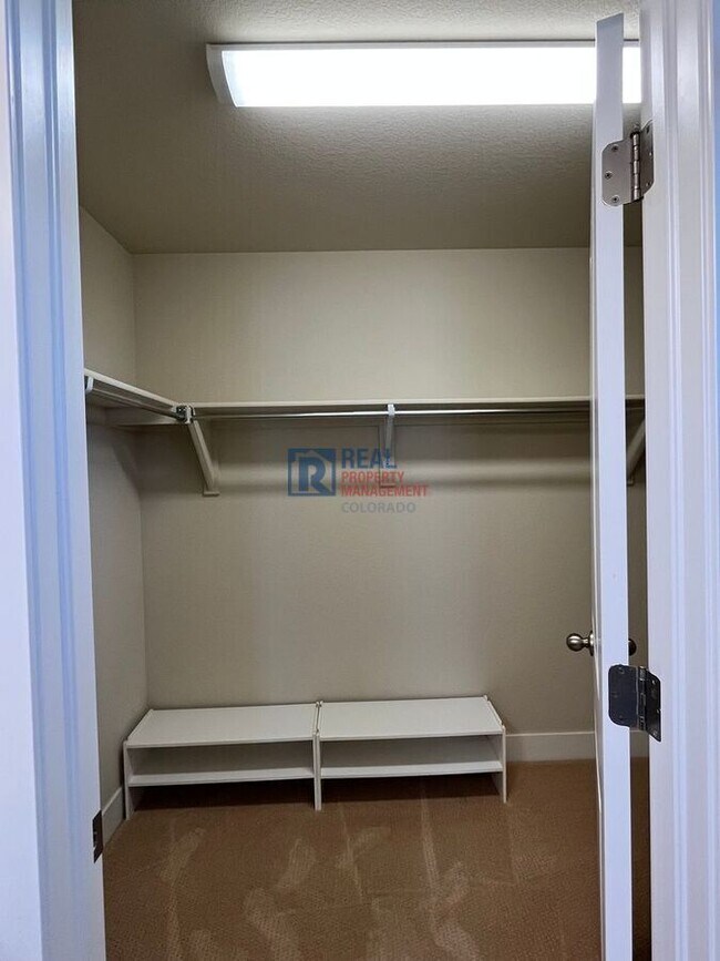 Foto del edificio - 10417 Rutledge St