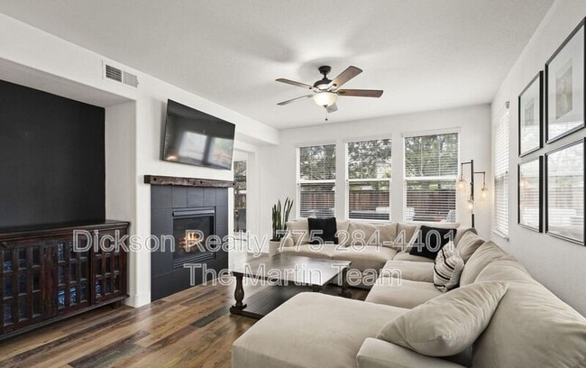 Building Photo - 3890 Dominus Dr