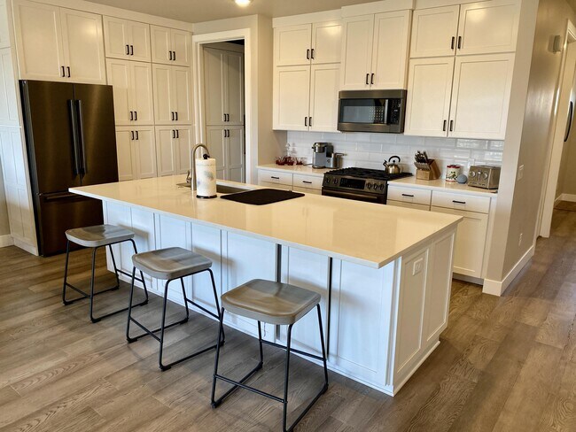 Foto del edificio - 271 N Country Ln