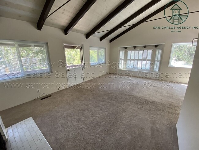 Foto del edificio - "Lazy Day-Z" Two Bedroom Perfectly Located Carmel-by-the-Sea Home Close to Town & Beach