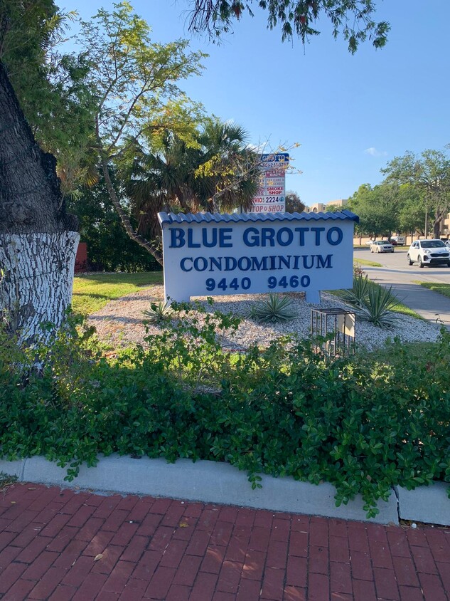 Foto principal - 9460 Fontainebleau Blvd