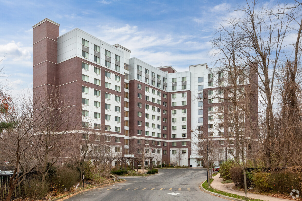 Primary Photo - The Woodlands