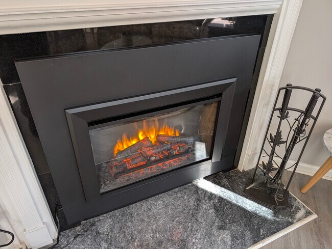 Foto del edificio - 38 River Bank Dr