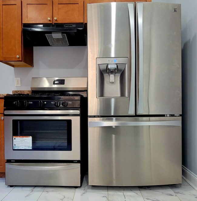 Building Photo - 1625 E Preston St