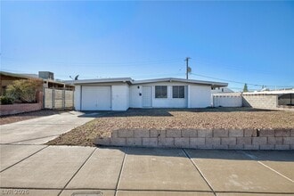 Building Photo - 232 Hillcrest Dr