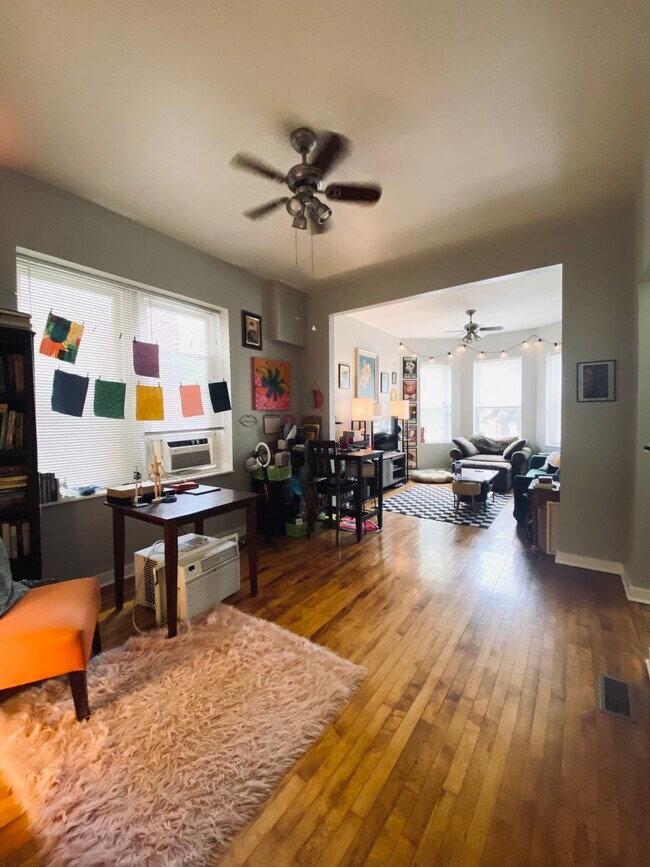 Foto del edificio - 2645 W Haddon Ave