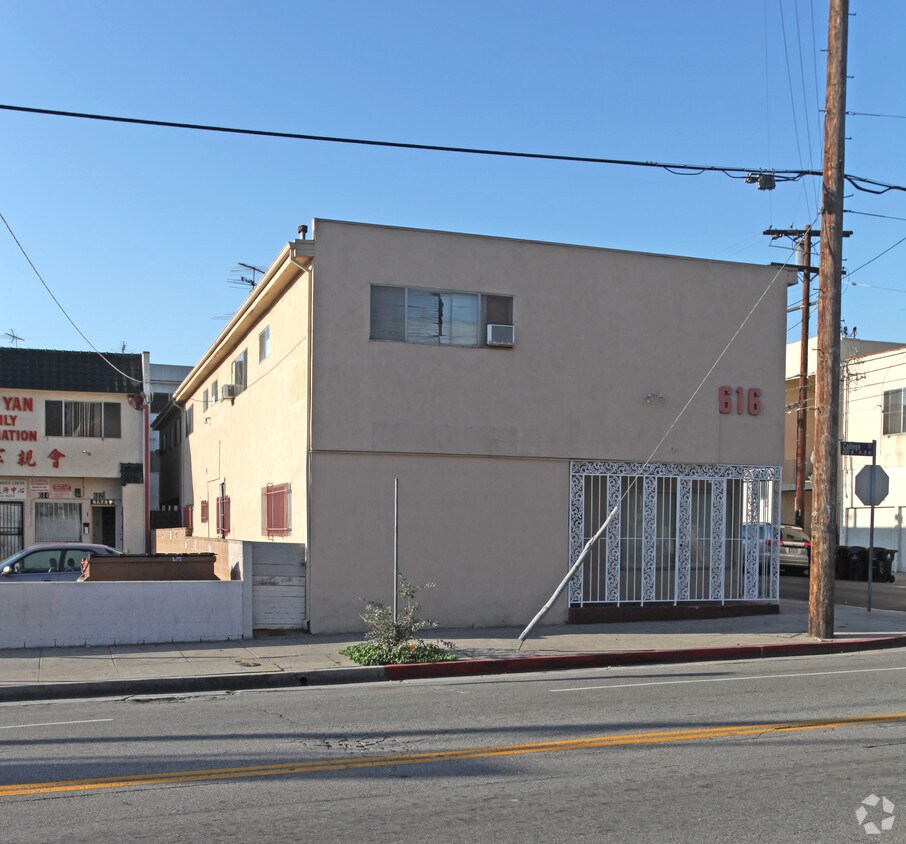 Foto del edificio - 616 W College St