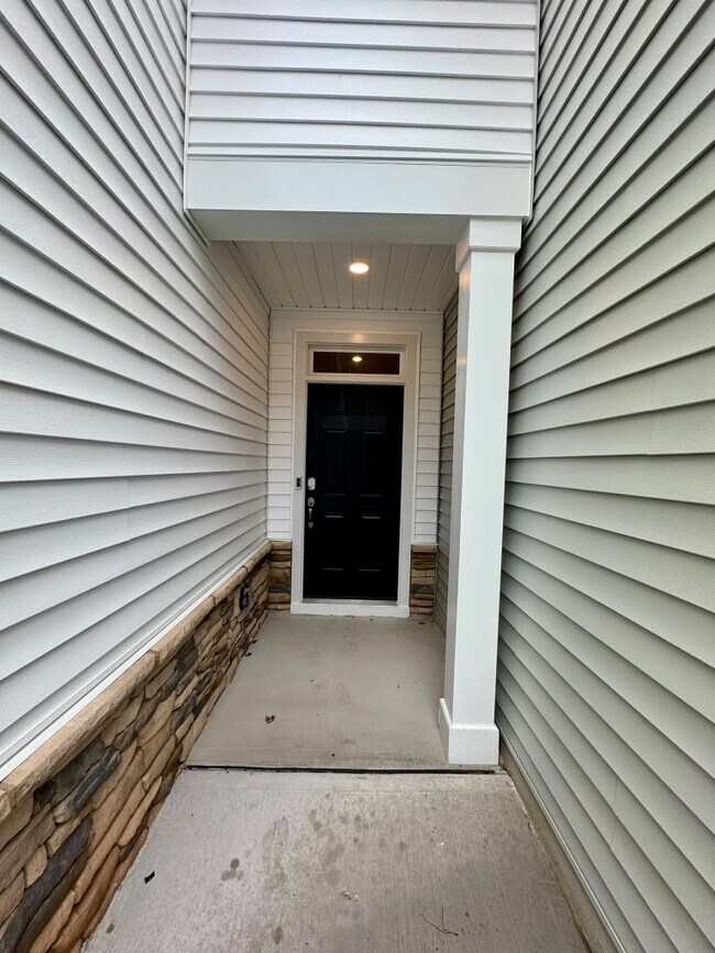 Foto del edificio - 5004 Fir Tree Ln