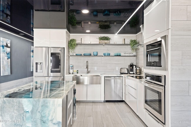 Foto del edificio - 8743 Thomas Dr