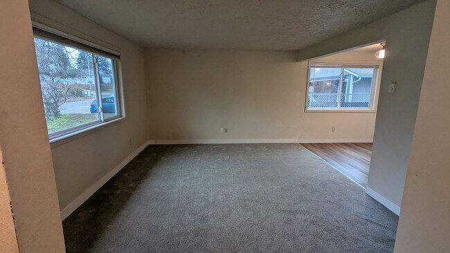 Foto del edificio - 14616 NE Coast Pine Ct