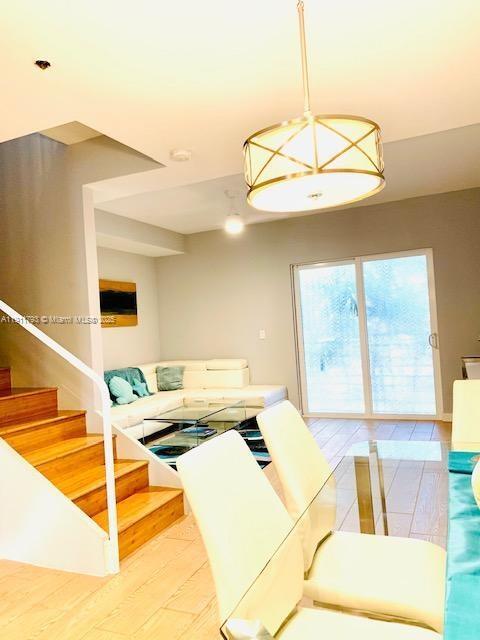 Building Photo - 619 Meridian Ave