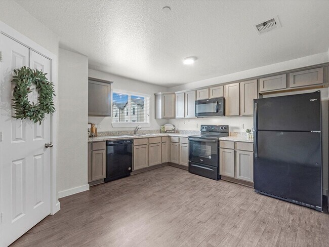 Foto del edificio - 12603 Telge Rd