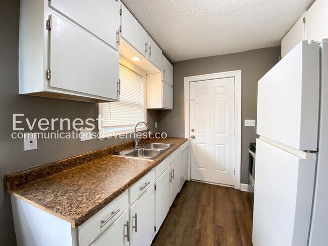 Foto del edificio - 3017 E 51st St