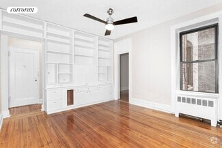 Building Photo - 250 Riverside Dr