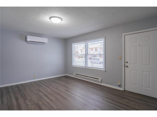 Foto del edificio - 5048 N Girard Ave