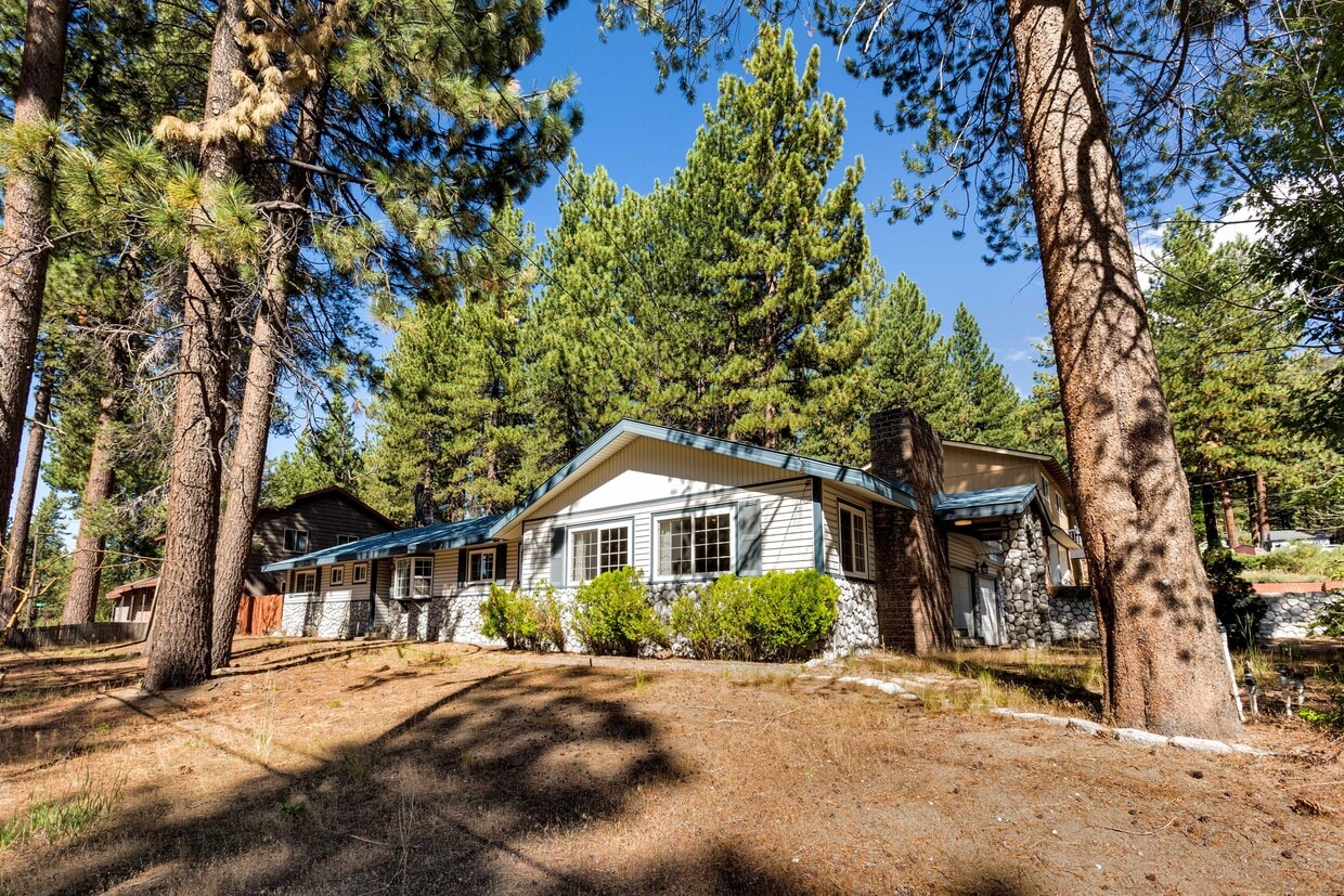 3463 Anne St, South Lake Tahoe, CA 96150 House Rental in South Lake