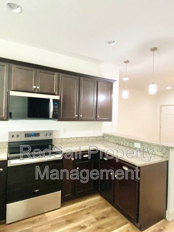 Foto del edificio - 5309 Rhoda Ln