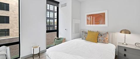 Foto principal - 2154 N Elston Ave