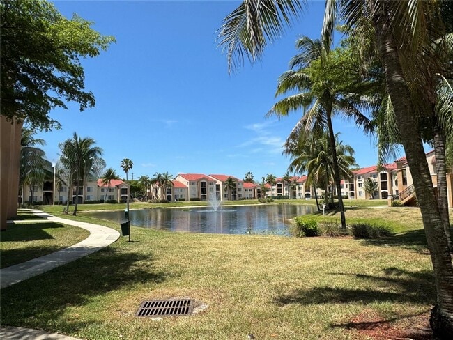 Foto del edificio - 2071 Renaissance Blvd