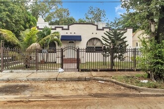 Building Photo - 1137 NW 29th St