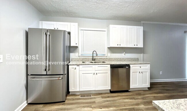 Building Photo - 2507 Dawn Dr