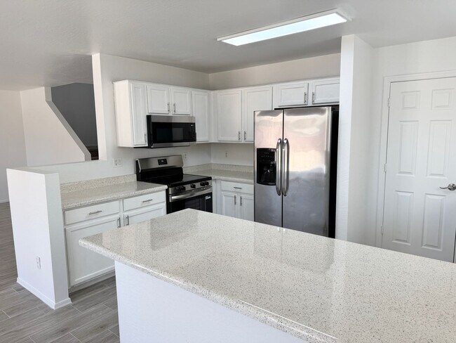 Photo - Remodeled 5 Bedroom/3 Bathroom + Large Lof... House
