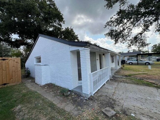 Building Photo - Gorgeous all renovated Home in Houston, TX!.