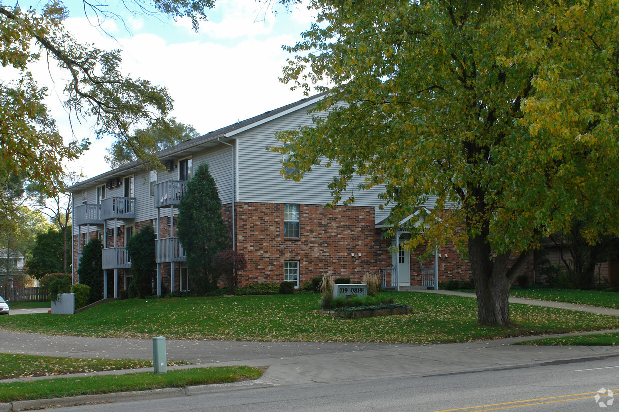 Building Photo - Lamar Pointe Apartments
