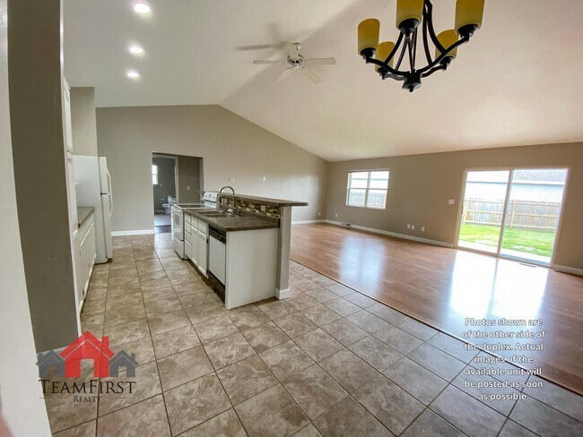 Foto del edificio - 1254 Crown Ct