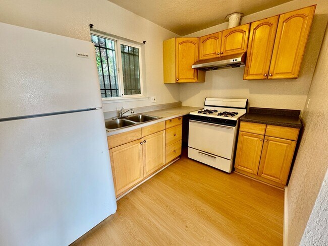 Photo - 2863 Brookdale Ave Apartment