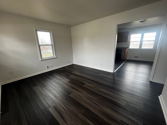 Building Photo - 8621 Walker Ave