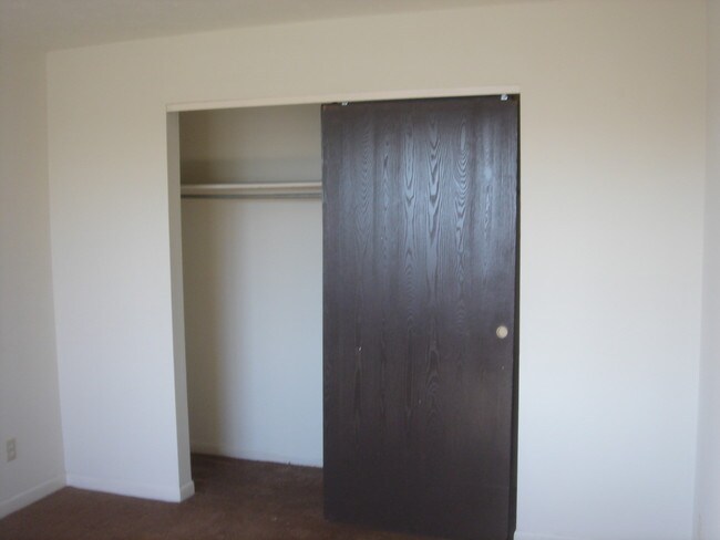 Armario - Price Avenue Apartments