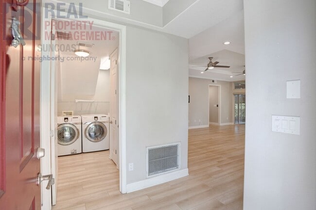 Building Photo - 7946 Tybee Ct