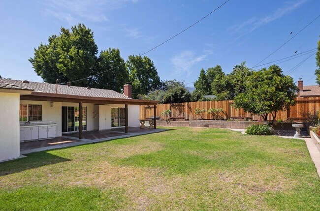 Foto del edificio - Beautifully Upgraded 3BR/2BA Home + Flex Room