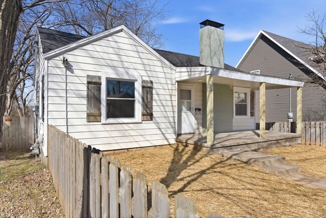 Building Photo - 421 S Fort Ave