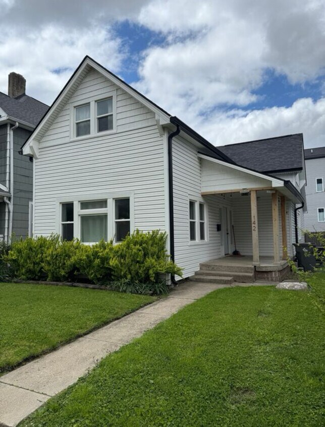 Foto principal - 142 N Oriental St