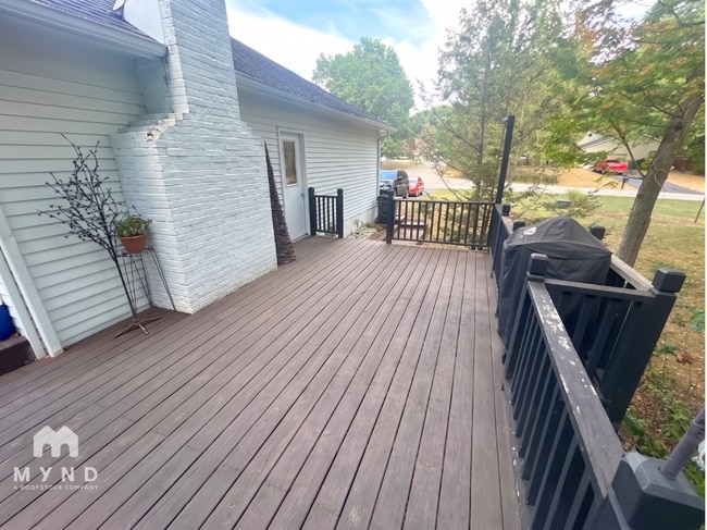 Building Photo - 6639 Springbrook Dr NW