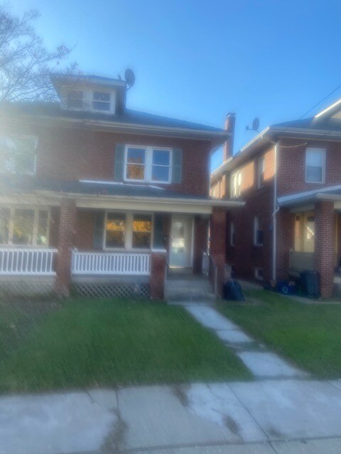 Primary Photo - 116 N Diamond St