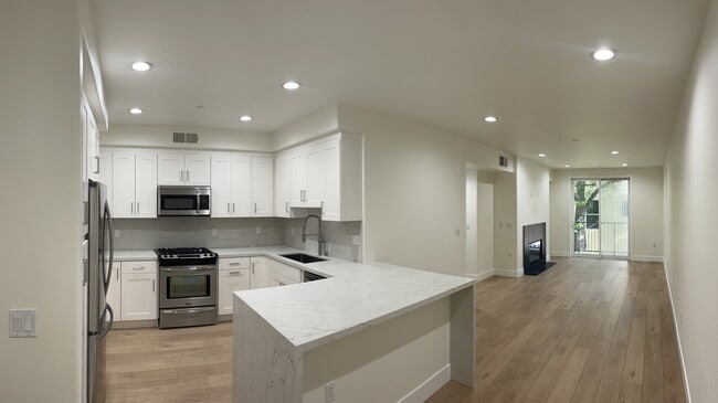 Building Photo - 14412 Killion St