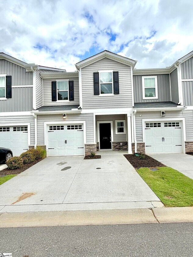 Foto principal - 424 Windsinger Ln