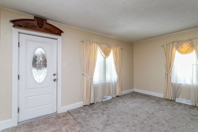 Building Photo - Cute, central columbia home for rent!