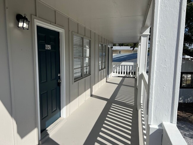 Building Photo - 6642 Applegate St