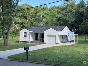 Building Photo - 8805 W Simpson Rd