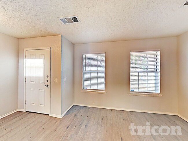 Foto del edificio - 3117 Kappwood Ct