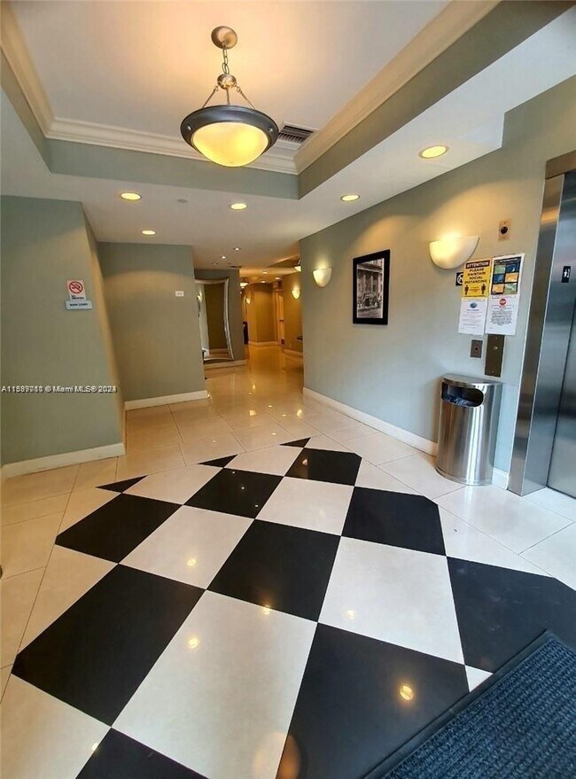 Foto del edificio - 111 E Flagler St