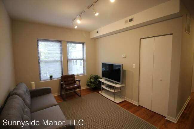 Foto del edificio - 3102 W Sunnyside Ave