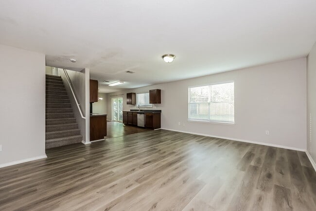 Building Photo - 3512 Cayman Dr